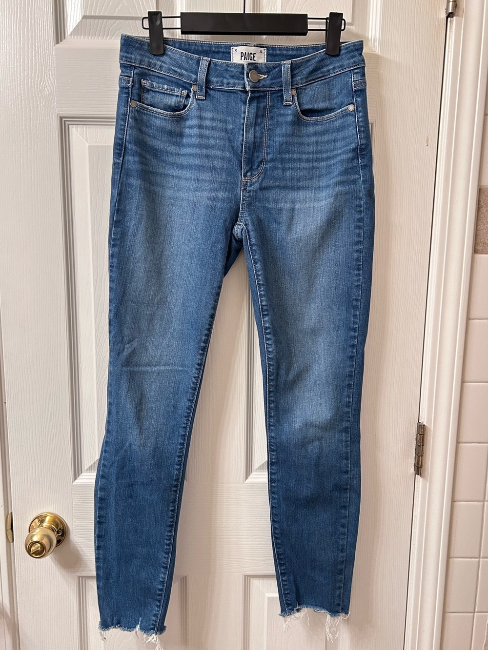 PAIGE Hoxton Ankle Raw Hem